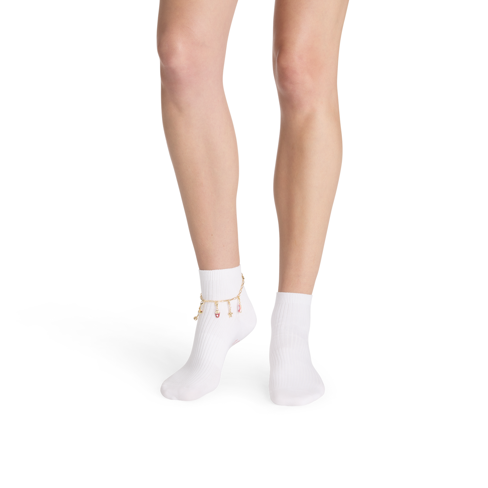 official-bombas::10348-white-adult-female-onmodel-2-transparent-_1_.png