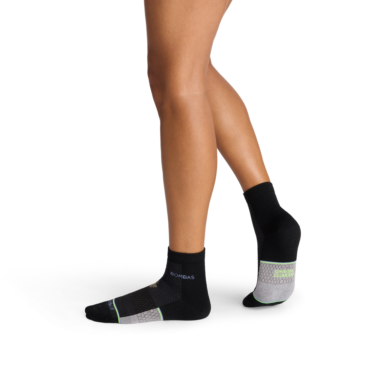 official-bombas::10441-black-adult-female-onmodel-2-transparent.png