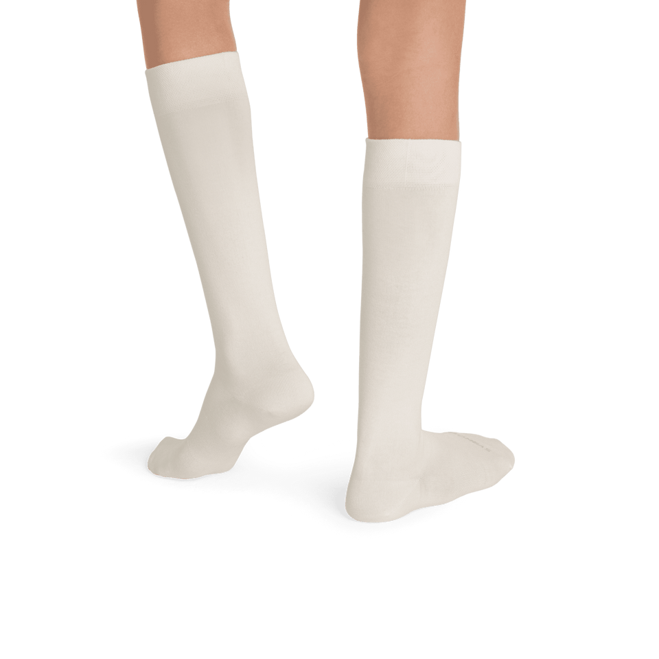 Youth Lightweight Knee High Soft White YO2