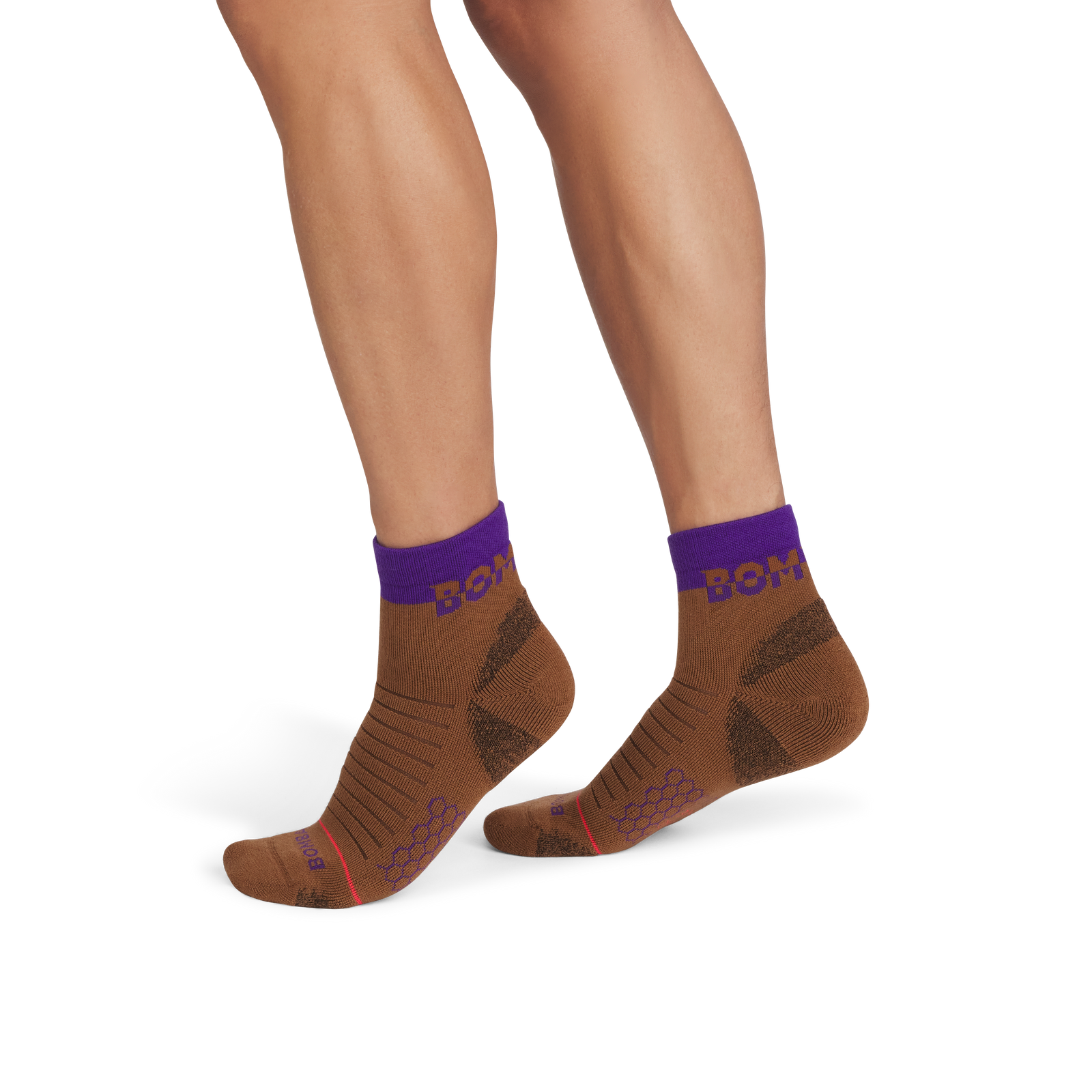 official-bombas::9718-dustedcocoa-adult-male-onmodel-2-transparent-_1_.png